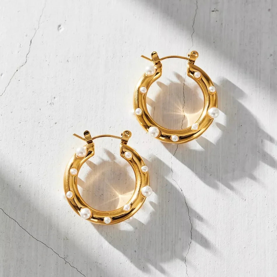 EV Nicoletta Pearl Hoop Earring