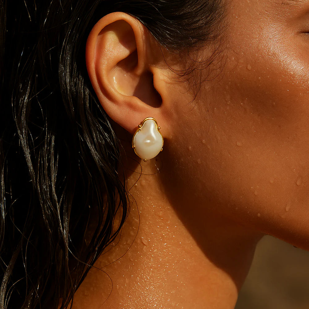 EV Willa Oversized Baroque Pearl Earrings