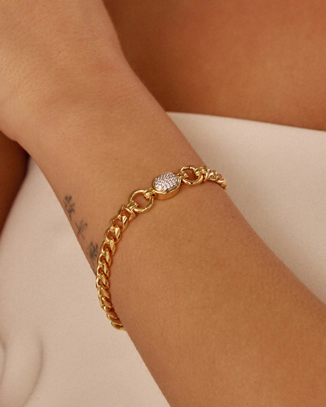 LAJ Pave Oval Link Bracelet
