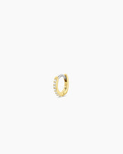 Load image into Gallery viewer, GOR Shimmer Single Huggie

