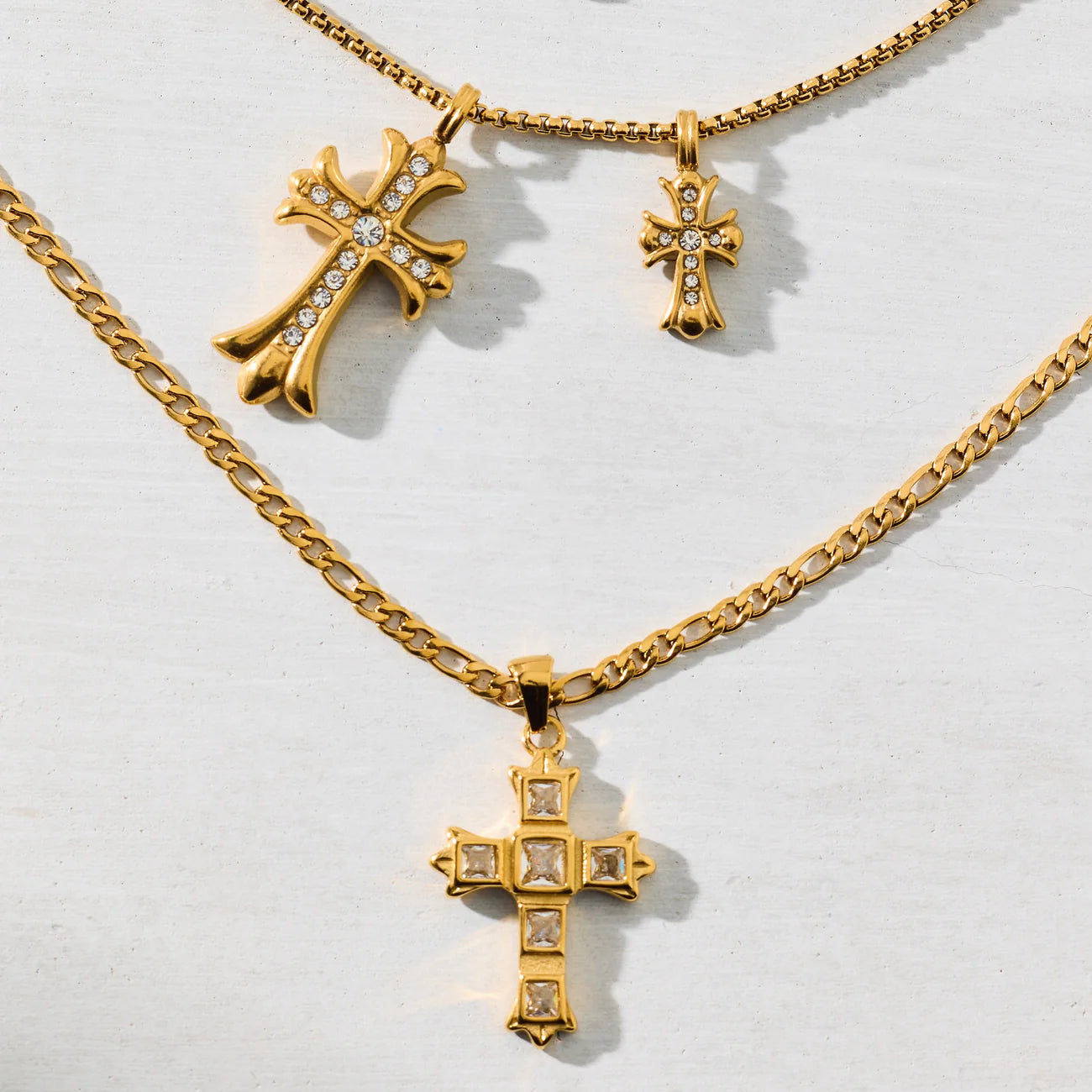 EV Maren Figaro Chain Cross Necklace