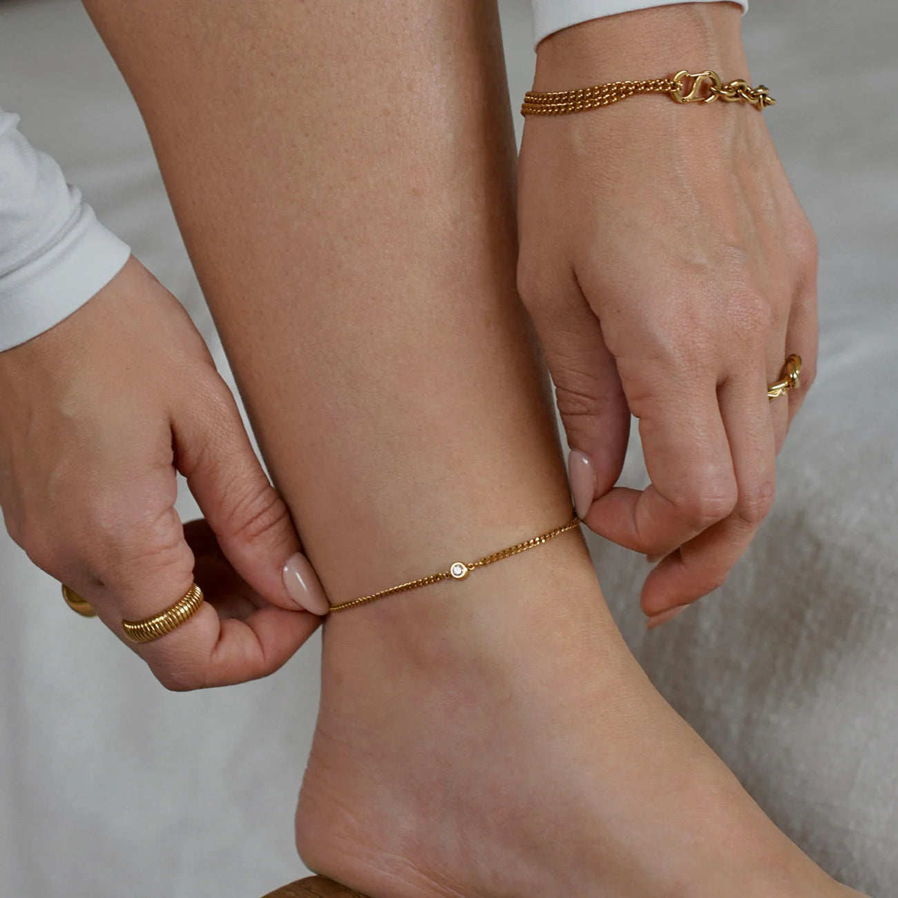 EV Marta Anklet