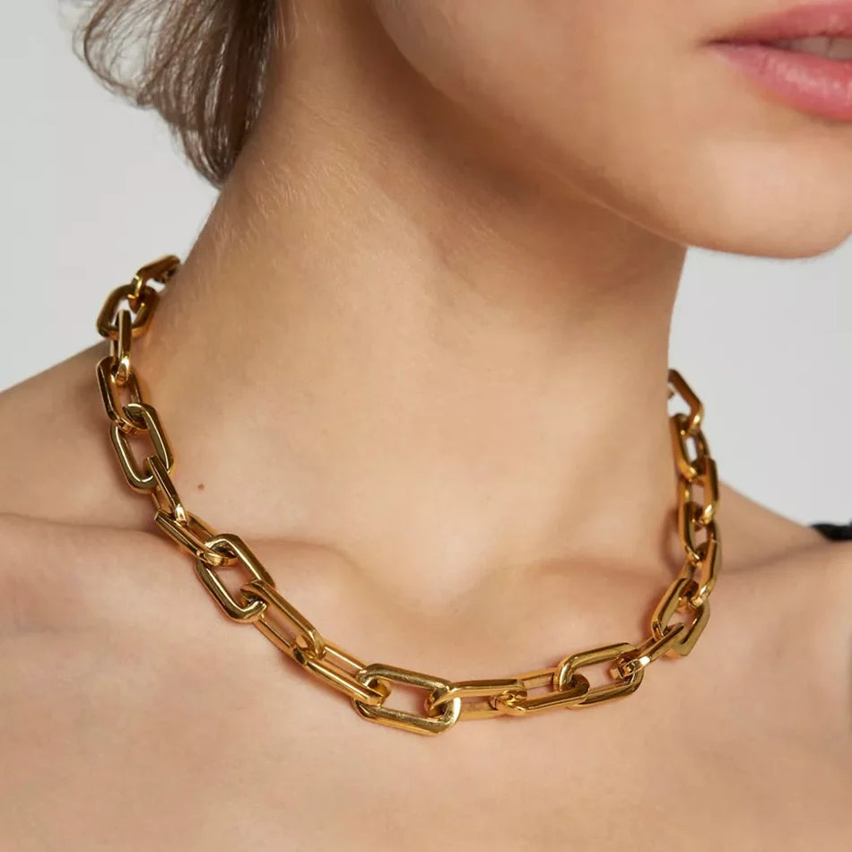 EV Gage Oversized Link Necklace