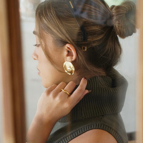 EV Callan Irregular Disc Earrings