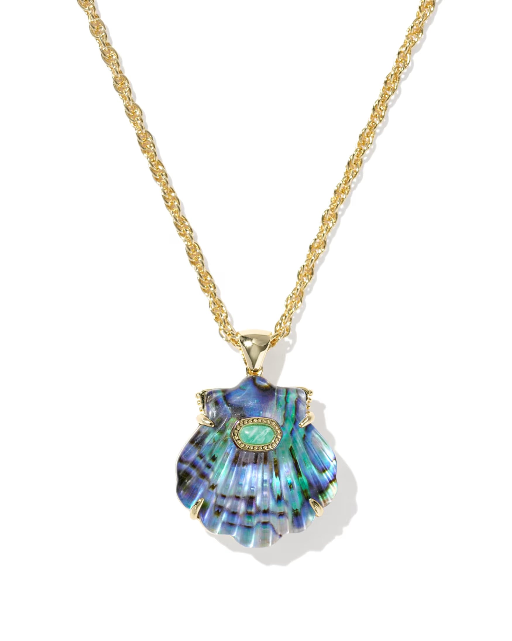 KS Lucia Shell Short Pendant Necklace