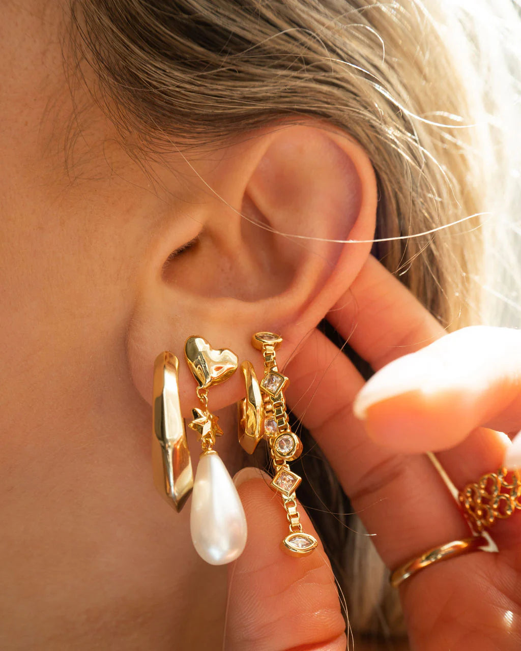LAJ Delphine Hoops