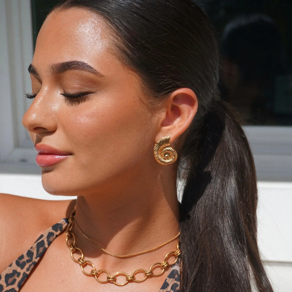 EV Ruby Oval Chain Necklace