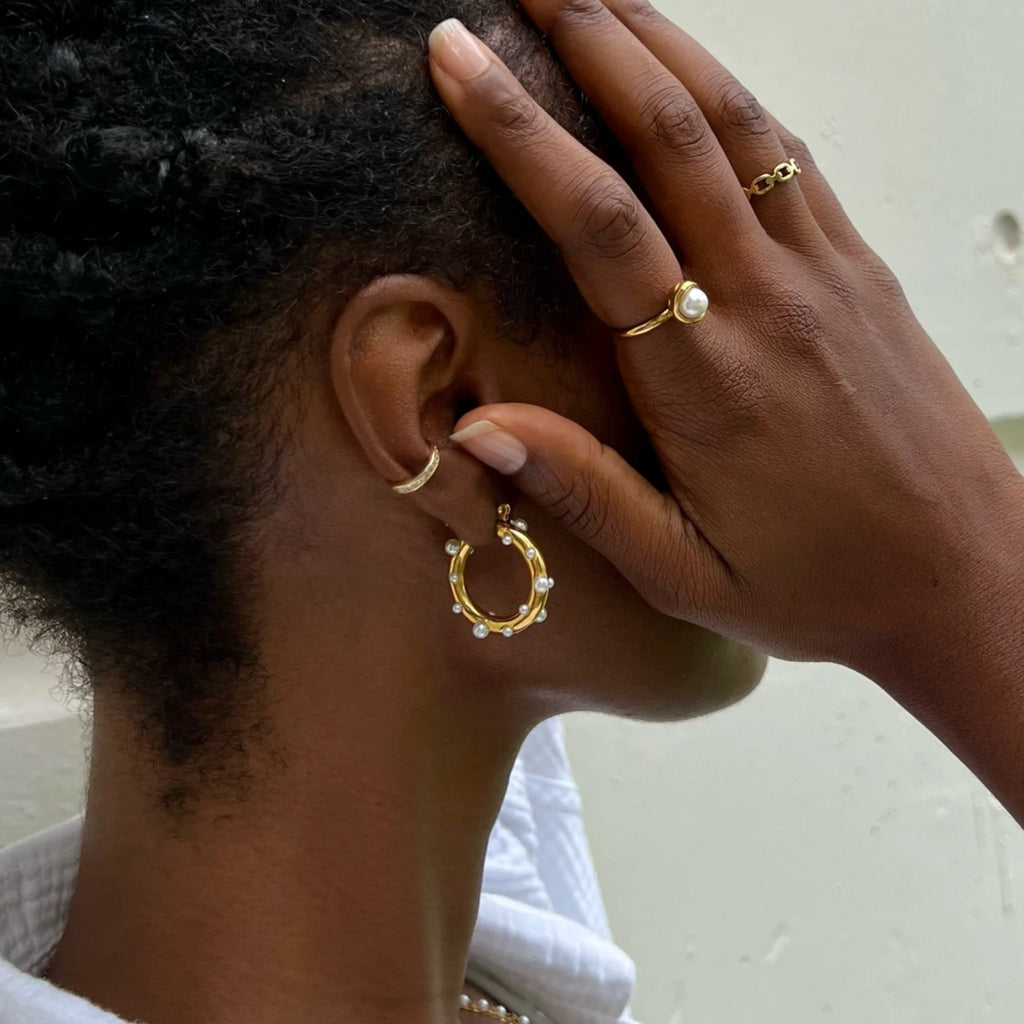 EV Nicoletta Pearl Hoop Earring