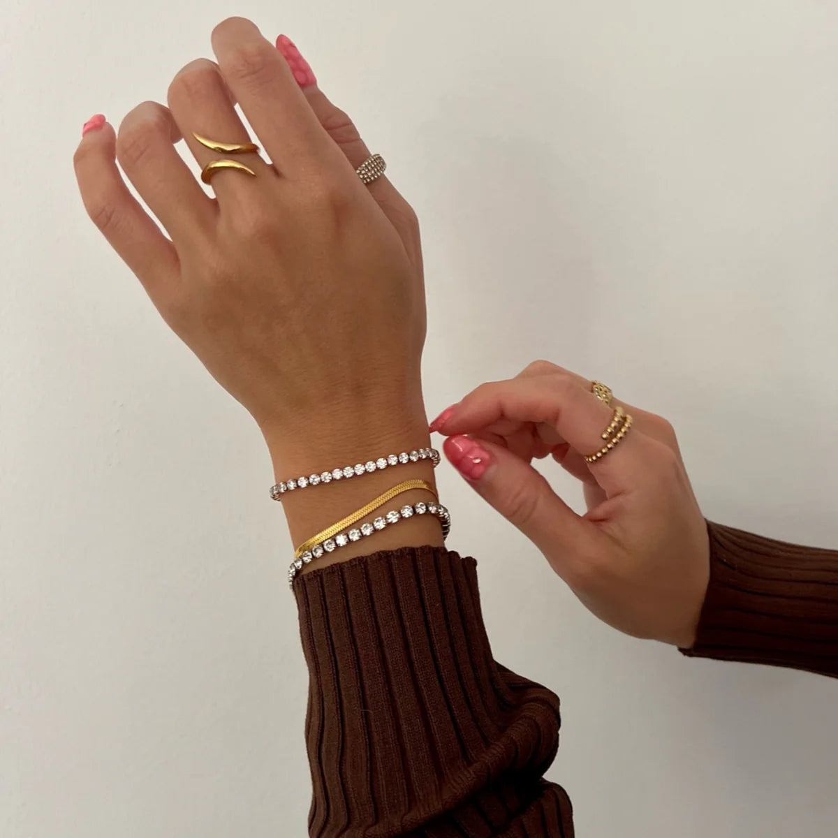 EV Nic Herringbone Bracelet