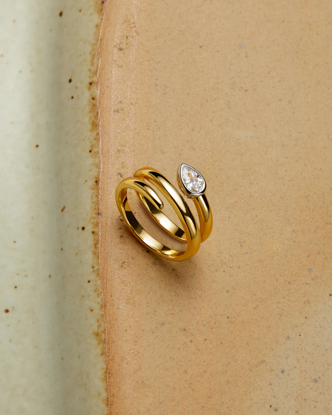 LAJ Marais Coil Ring