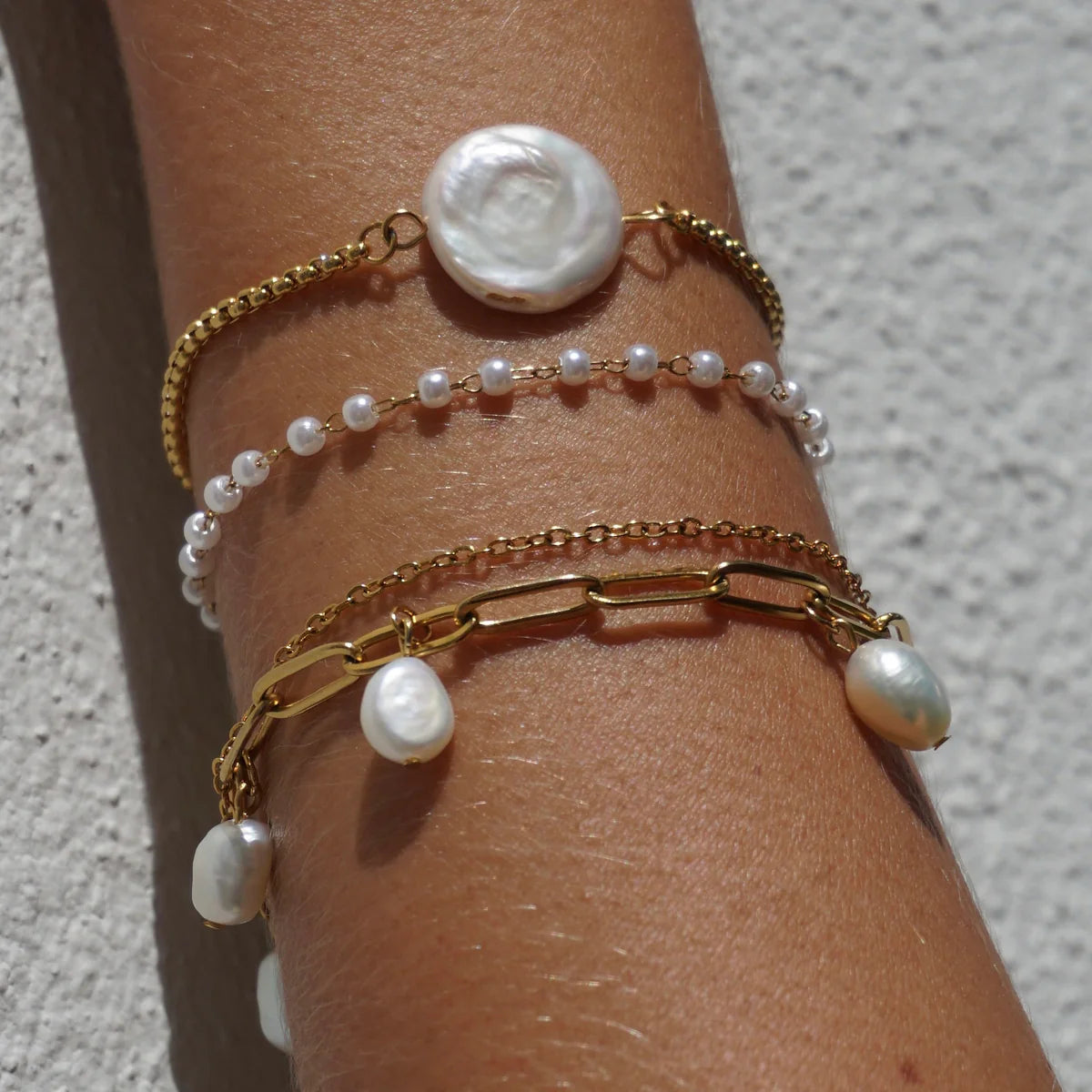 EV Sheena Dainty Pearl Bracelet