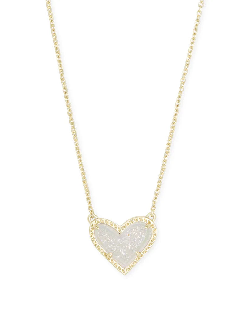 KS Ari Heart Short Pendant Necklace