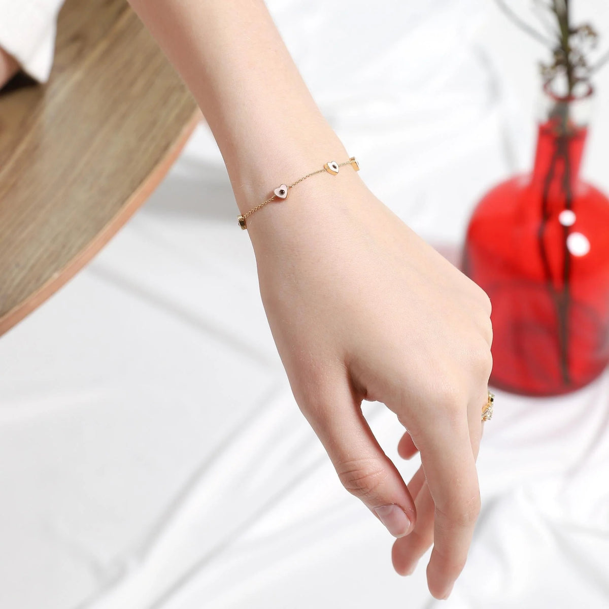 Tai TB-2816 Enamel Heart Bracelet