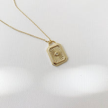 Load image into Gallery viewer, Sable Pendant Necklace
