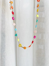 Load image into Gallery viewer, Daisy Choker Necklace in Multi Color
