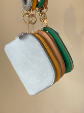 Load image into Gallery viewer, Vida Wristlet Pouch
