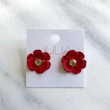 Load image into Gallery viewer, Cleo Flower Earrings
