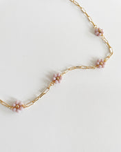 Load image into Gallery viewer, Dainty Flower Strand Necklace
