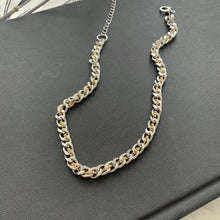 Load image into Gallery viewer, Lyla Chain Choker Necklace
