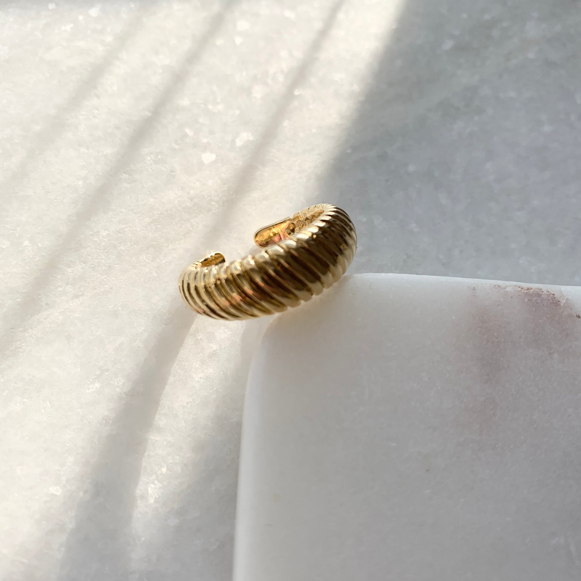 Ribbed Statement Ring