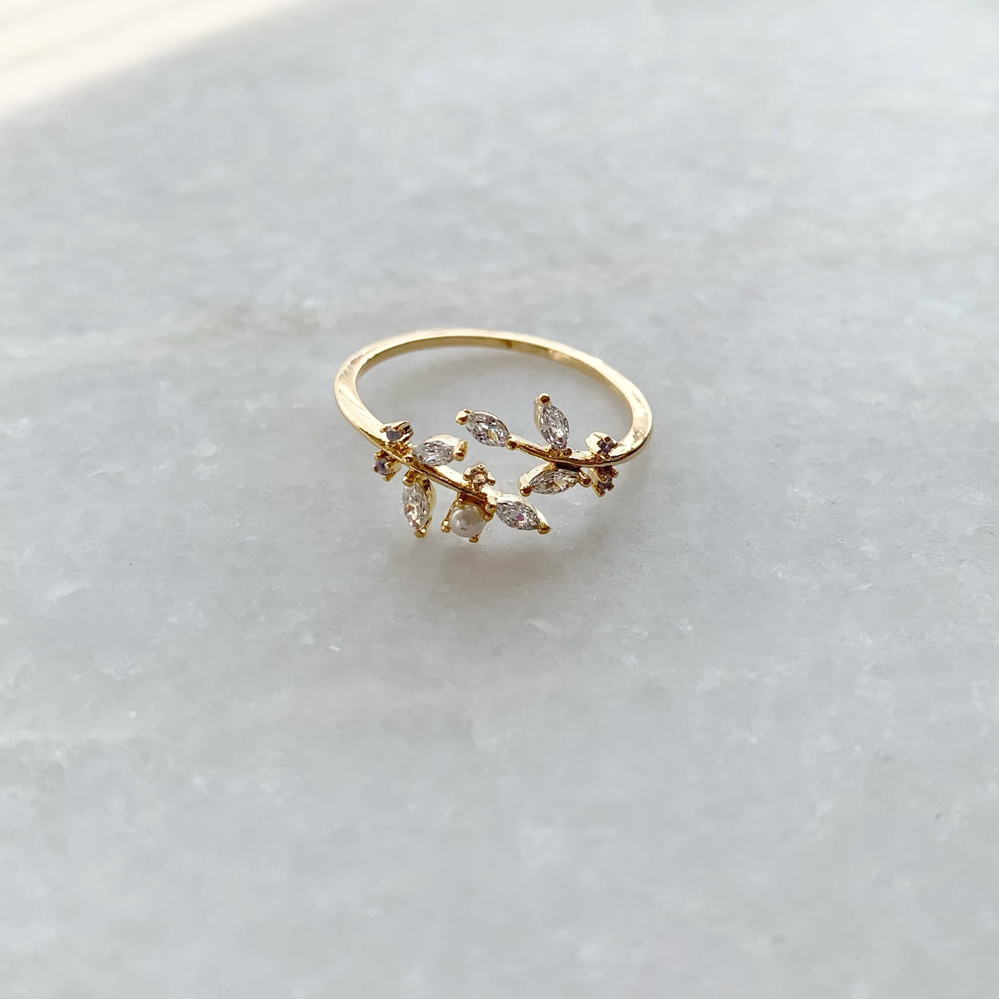 Leaf Cluster Ring