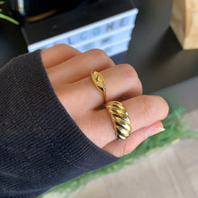 Load image into Gallery viewer, Ribbed Statement Ring
